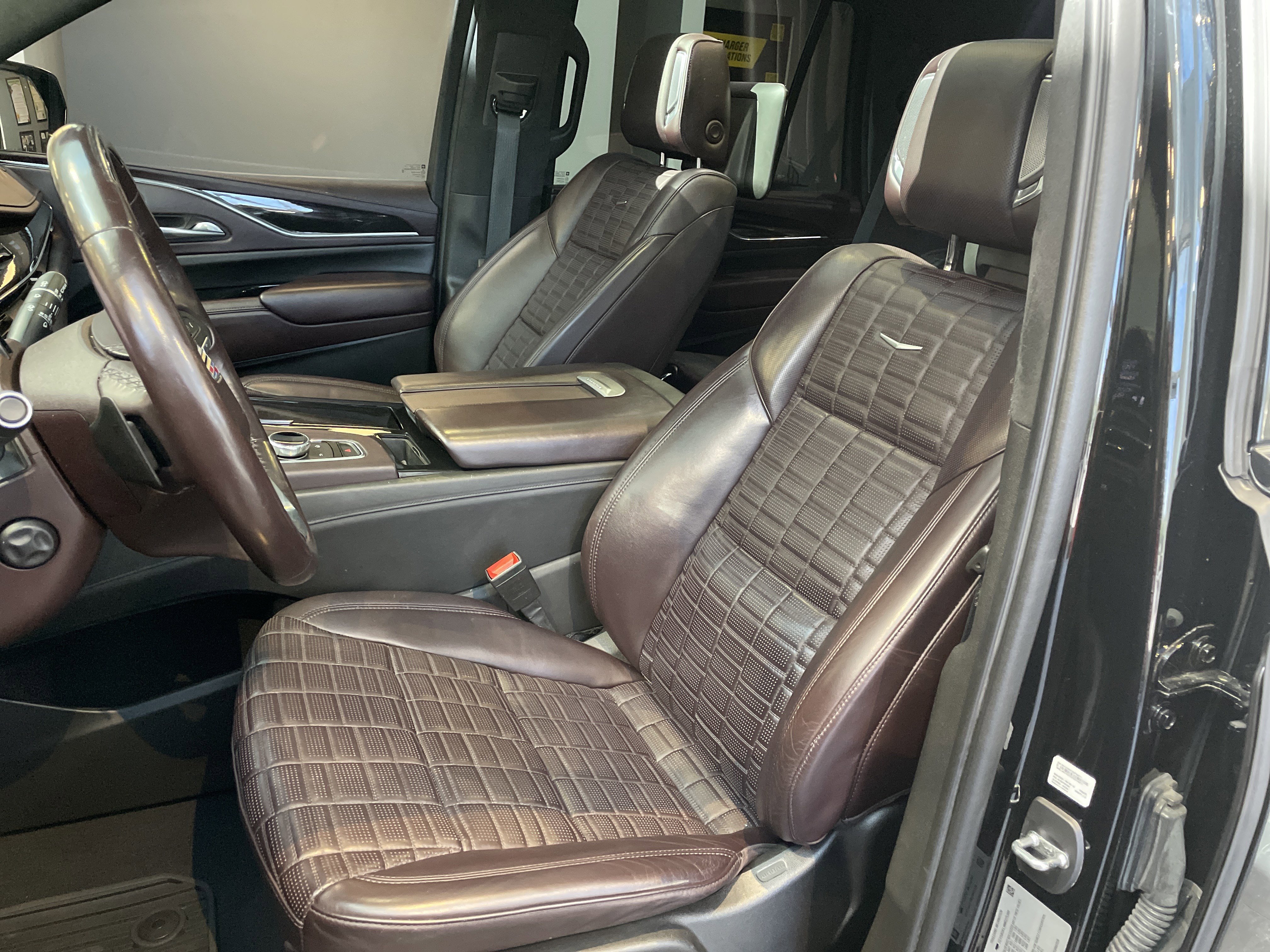 Used 2021 Cadillac Escalade Sport Platinum image 18