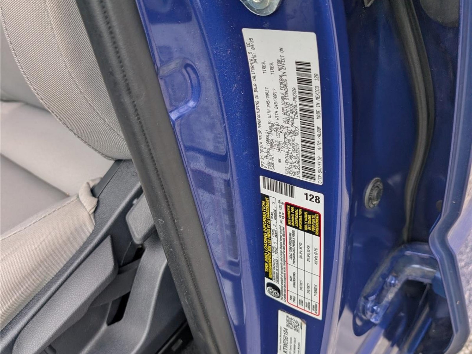 Used 2025 Toyota Tacoma SR5 AWD/4WD image 15