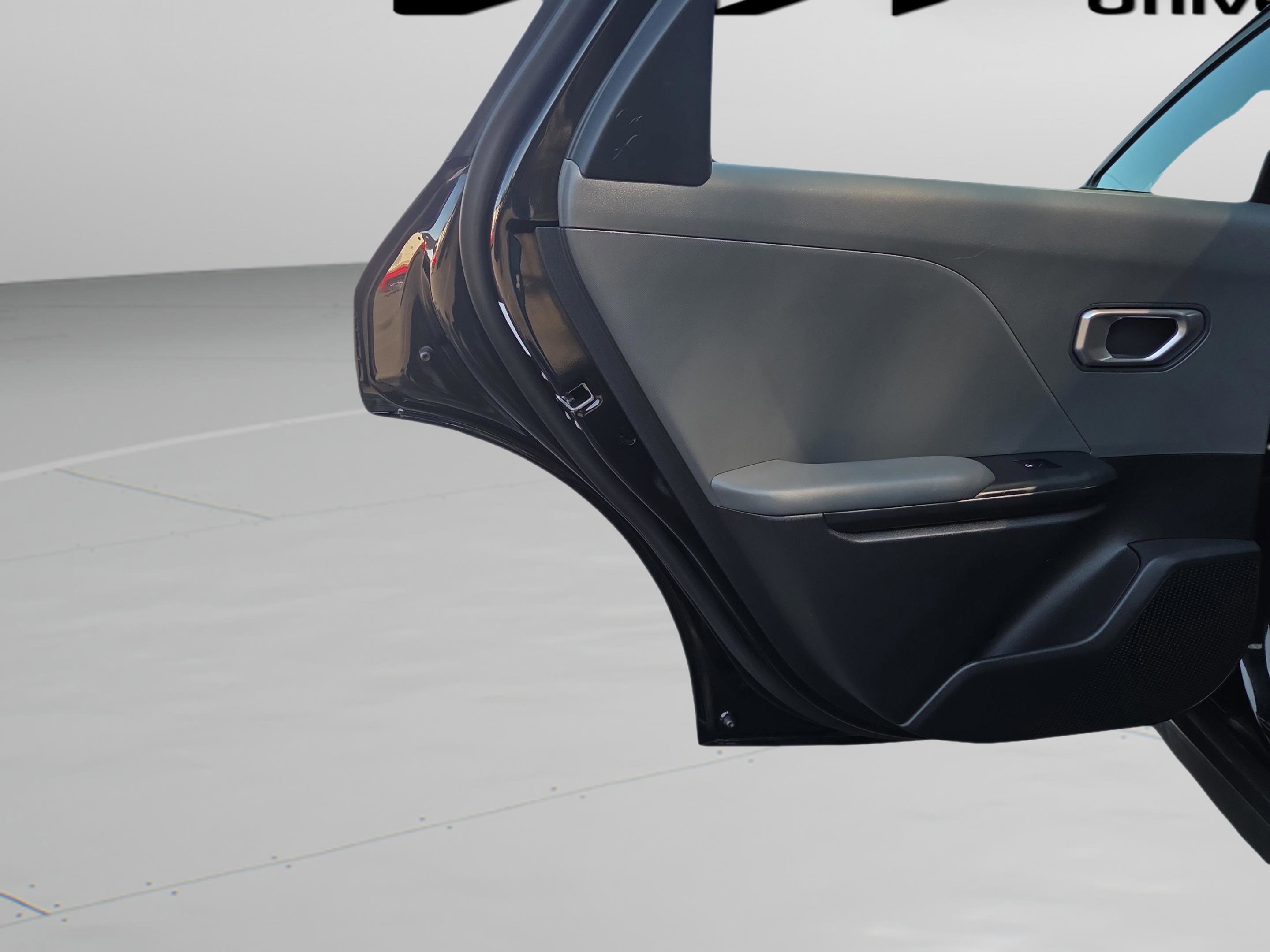 Used 2025 Kia K4 LXS image 30