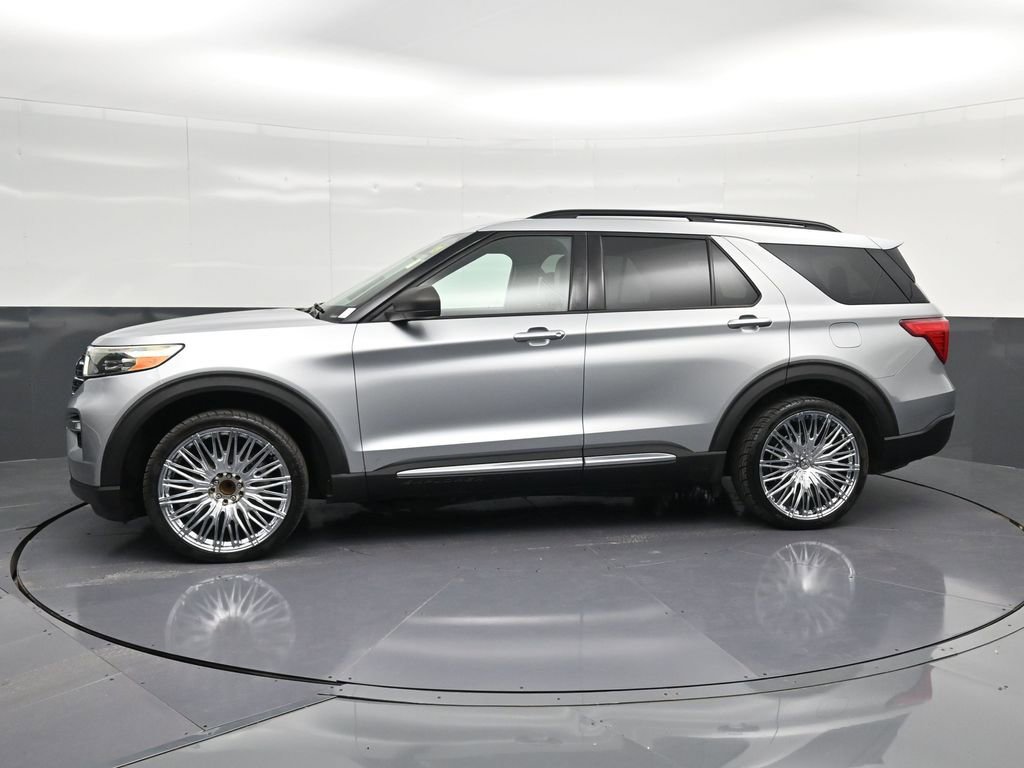 Used 2020 Ford Explorer XLT w/ Equipment Group 202A RWD image 7