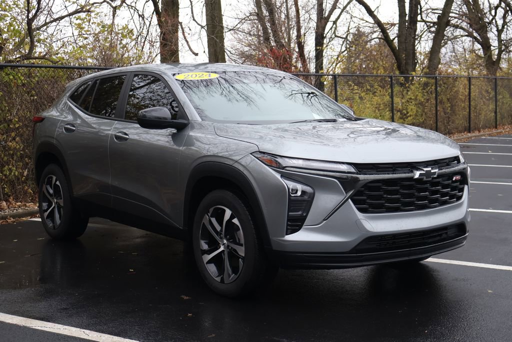Used 2024 Chevrolet Trax RS image 12
