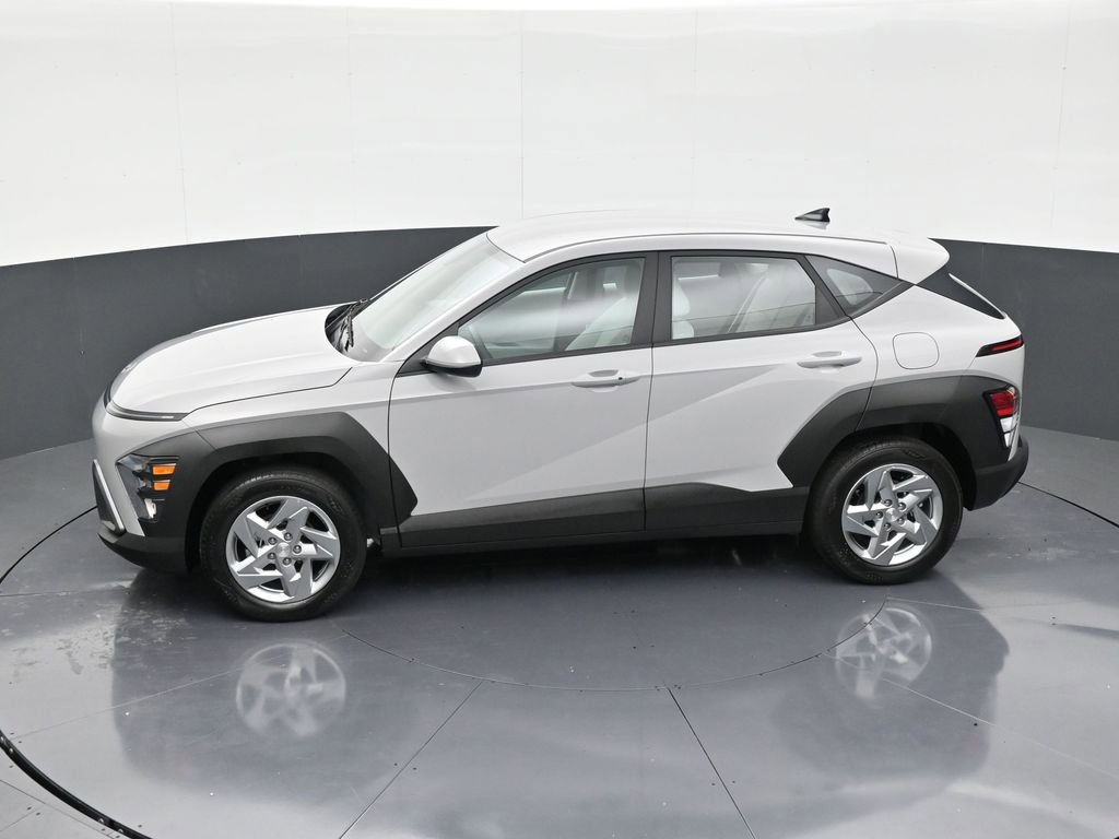 Used 2026 Hyundai Kona SE image 13