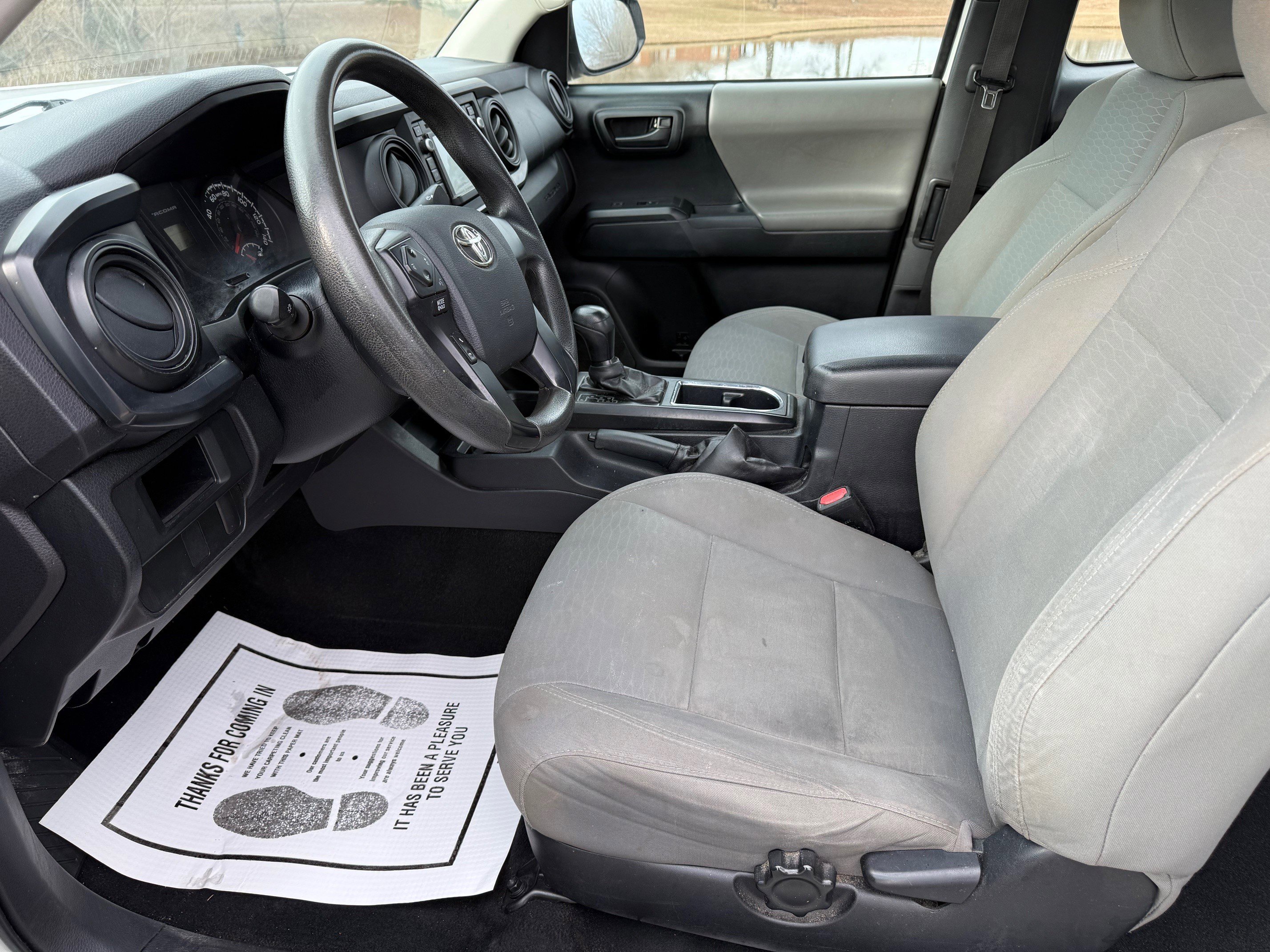 Used 2017 Toyota Tacoma SR RWD image 9