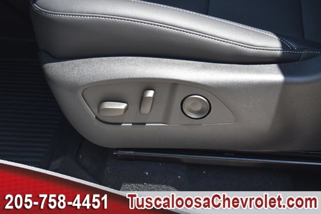 New 2027 Chevrolet Traverse LT w/ Midnight/Sport Edition FWD image 17