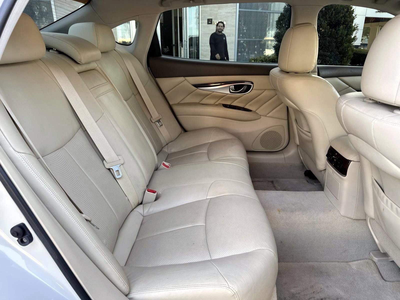 Used 2015 INFINITI Q70 L 3.7 image 17