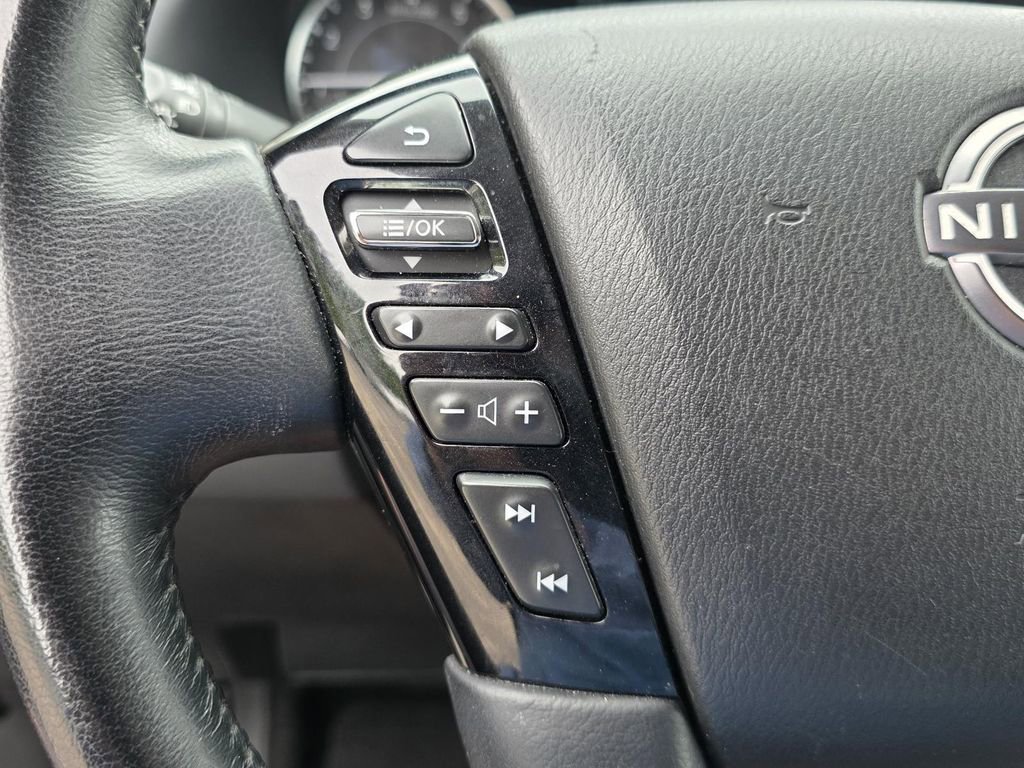 Used 2024 Nissan Armada SL w/ Captain's Chairs Package image 36