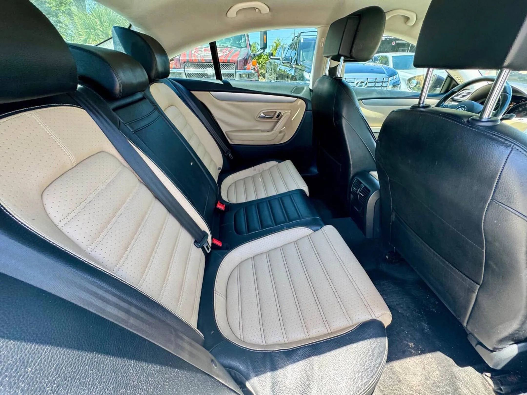 Used 2013 Volkswagen CC R-Line image 16