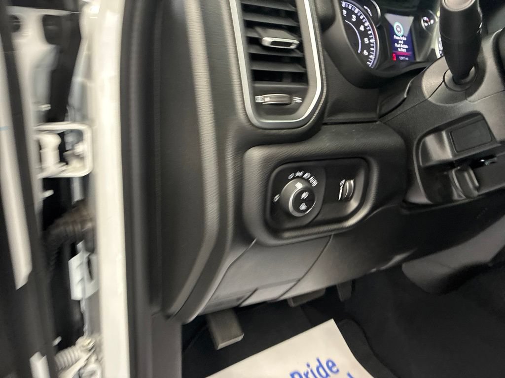 Certified 2026 RAM 2500 Big Horn AWD/4WD image 14