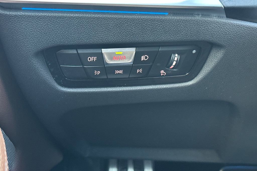 Used 2023 BMW i4 eDrive40 w/ M Sport Package RWD image 31