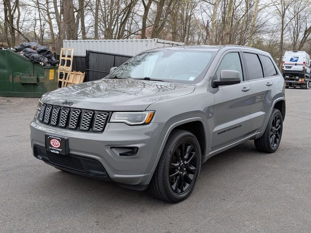 Used 2022 Jeep Grand Cherokee Laredo X image 9