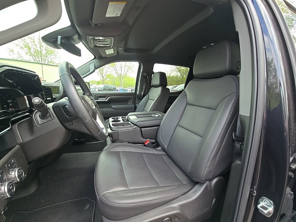 Used 2025 GMC Sierra 1500 SLT image 16
