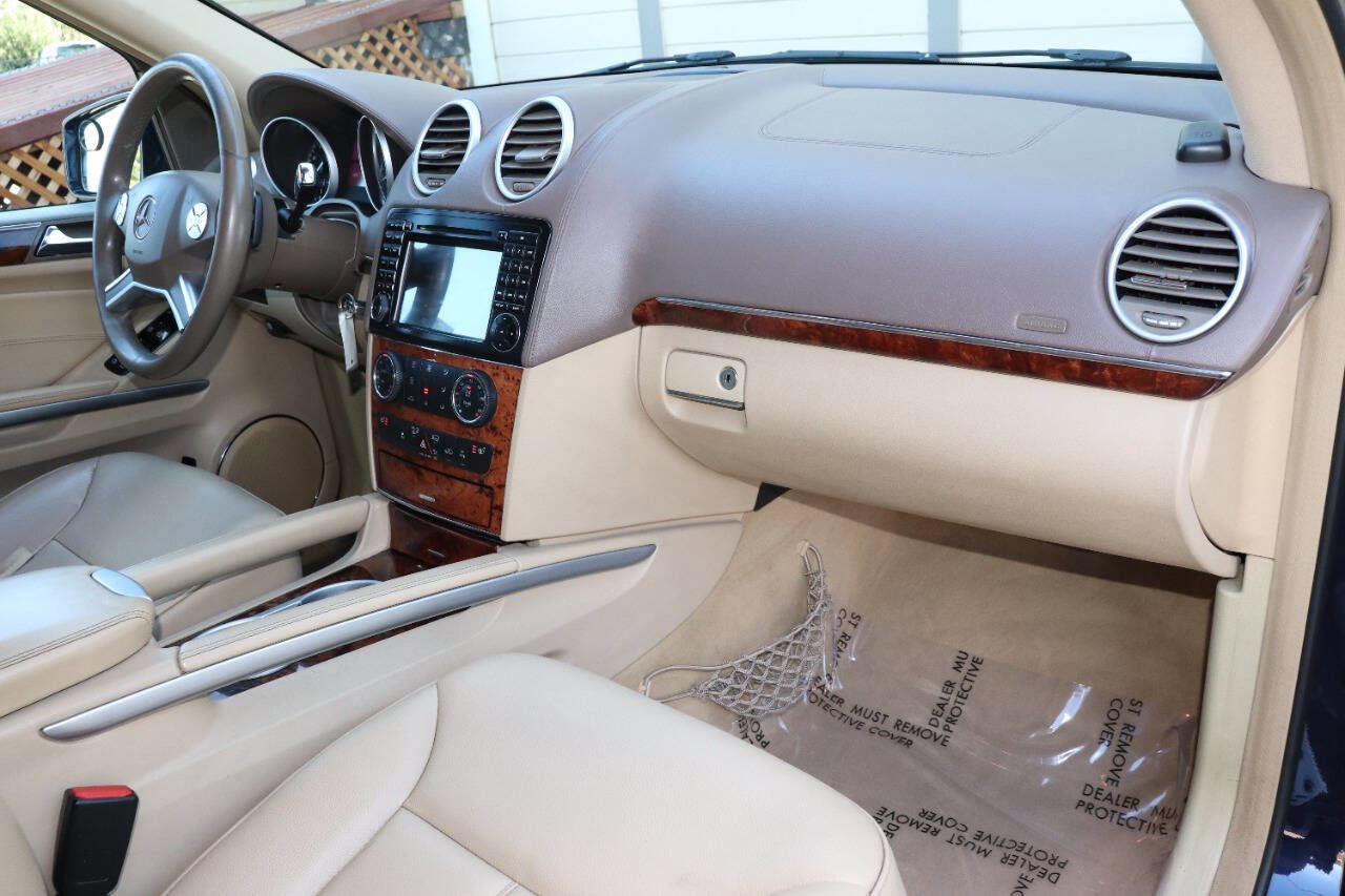 Used 2012 Mercedes-Benz GL 450 4MATIC image 34