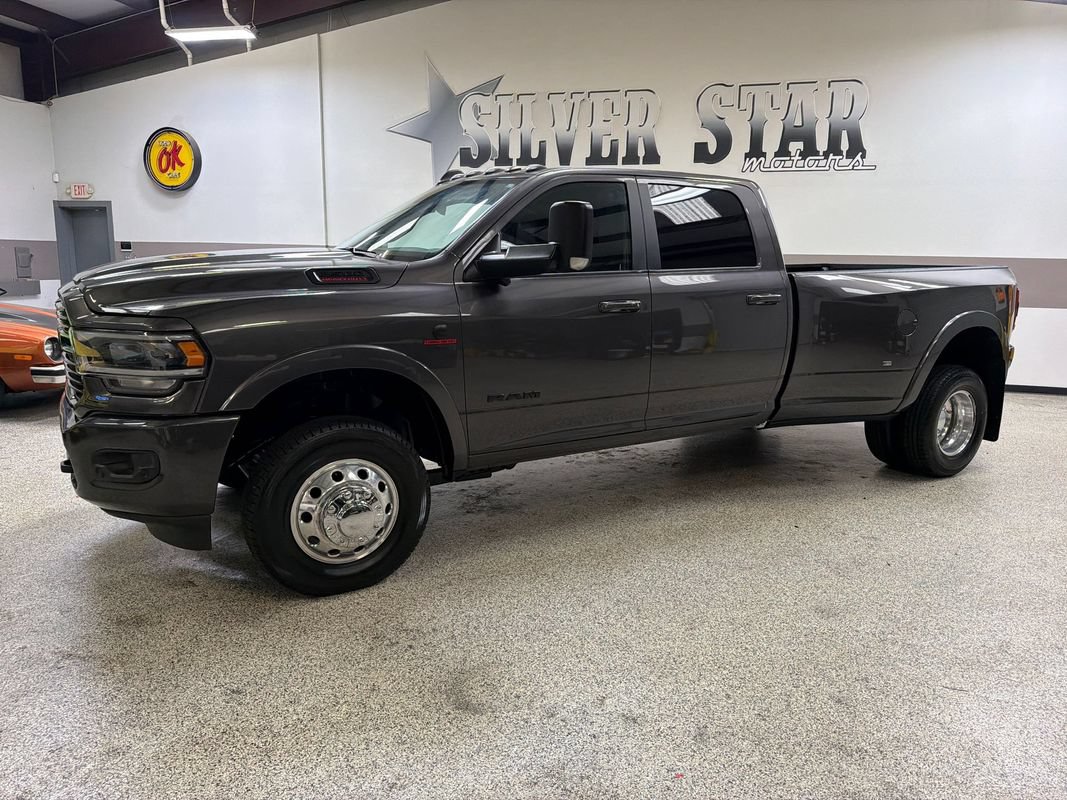 Used 2022 RAM 3500 Laramie w/ Night Edition AWD/4WD image 2