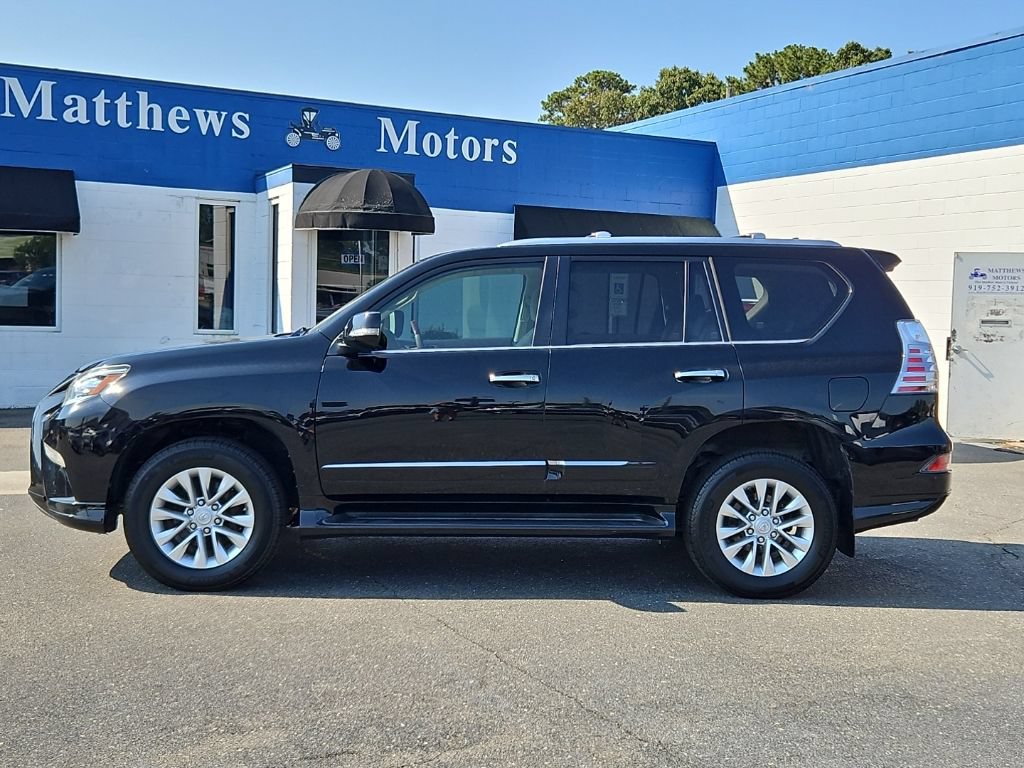 Used 2015 Lexus GX 460 w/ Premium Package AWD/4WD image 4