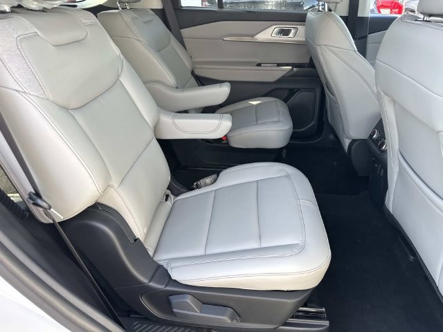 New 2026 Ford Explorer Active w/ Active Comfort Package RWD image 12