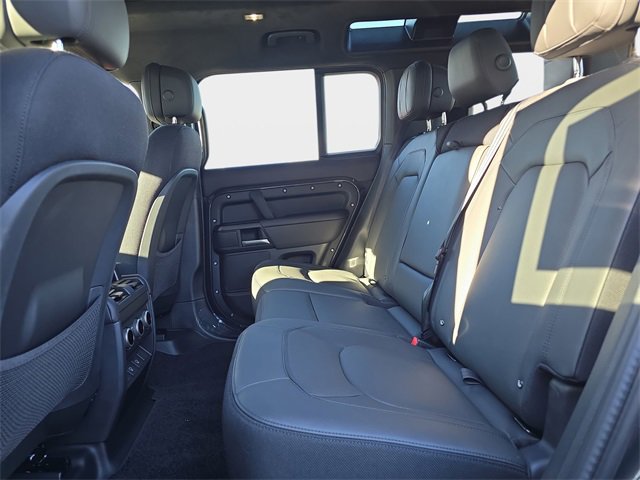 New 2025 Land Rover Defender 110 V8 image 10