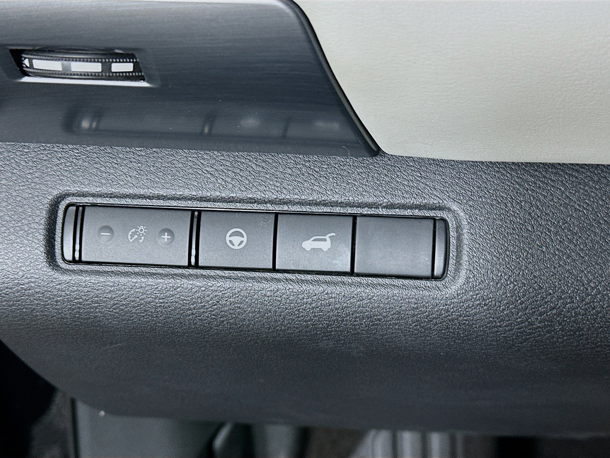 Used 2023 Nissan Pathfinder SL w/ SL Premium Package AWD/4WD image 17