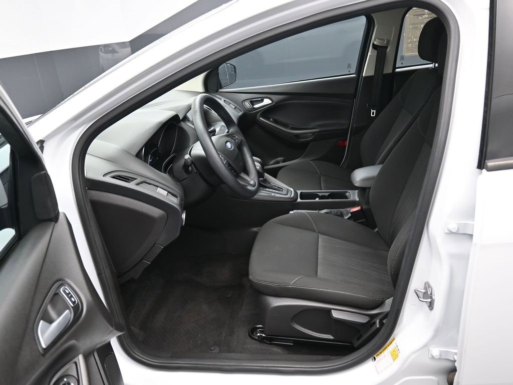 Used 2017 Ford Focus SEL image 9