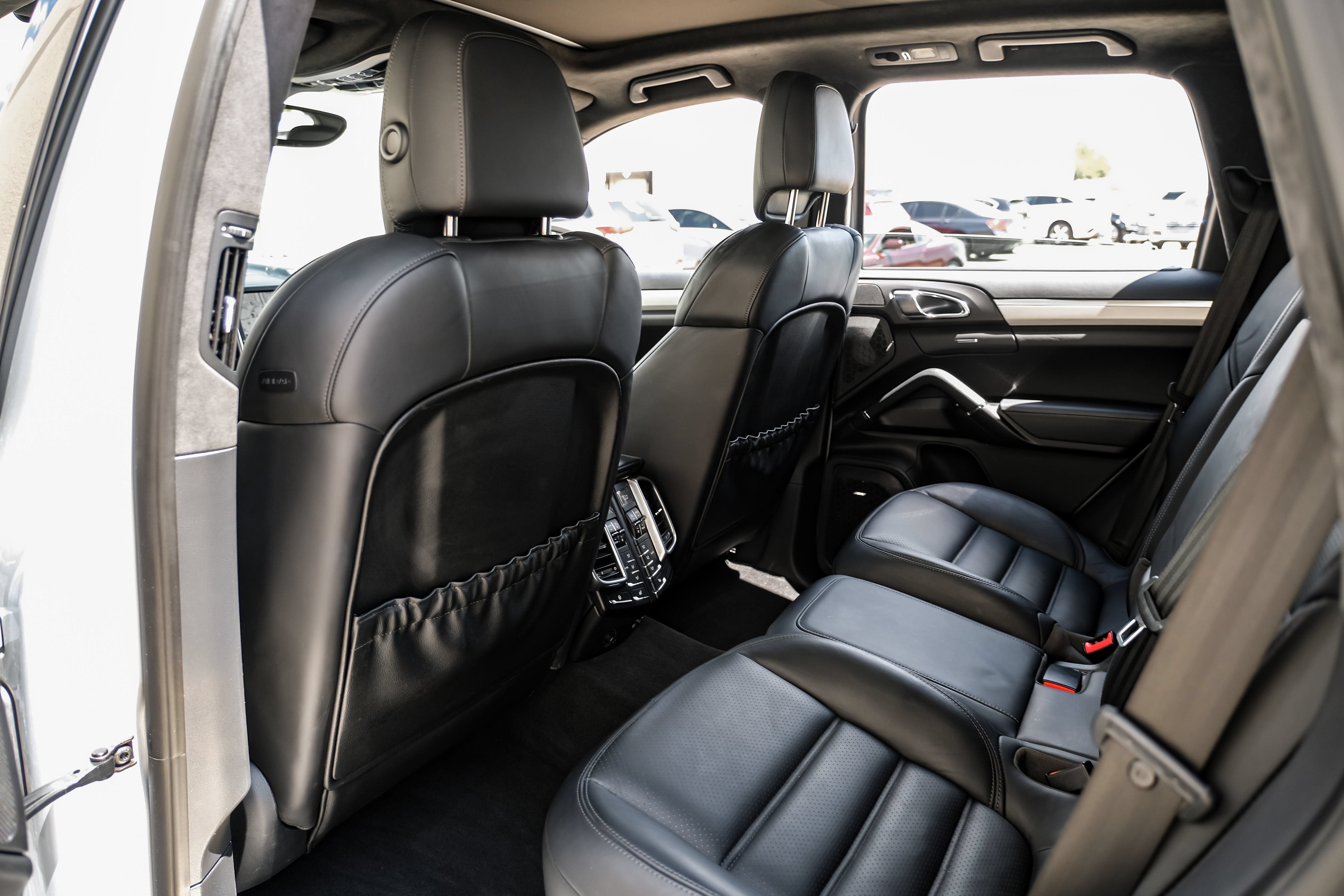 Used 2013 Porsche Cayenne Turbo AWD/4WD image 35