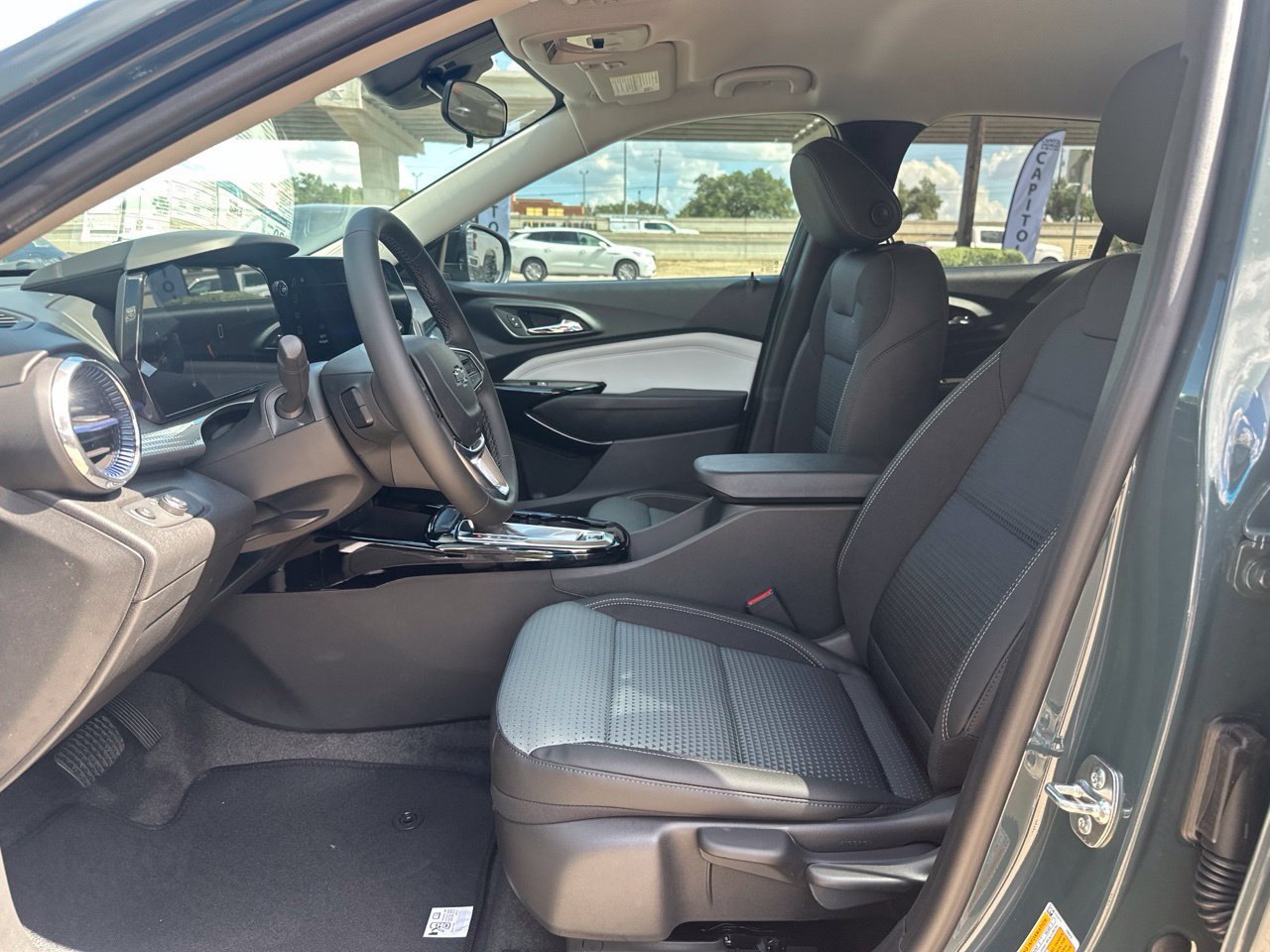 New 2026 Chevrolet Trax LT w/ Driver Confidence Package FWD image 9