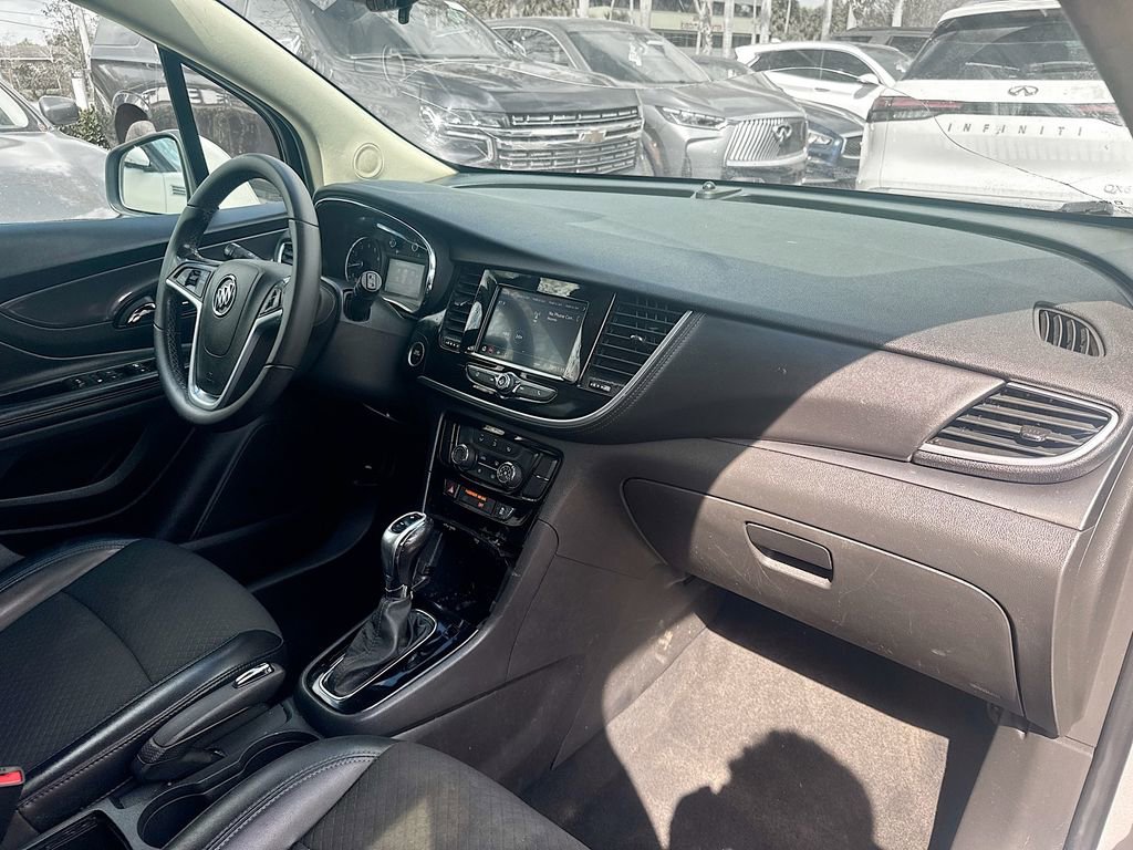 Used 2021 Buick Encore Preferred image 26