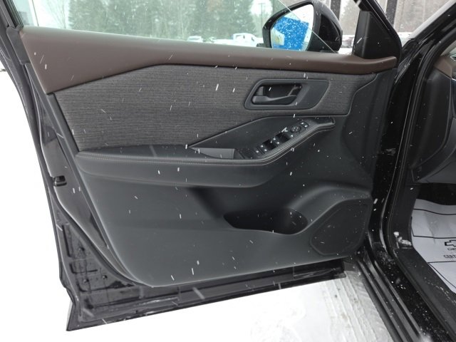 Used 2022 Nissan Rogue S image 35