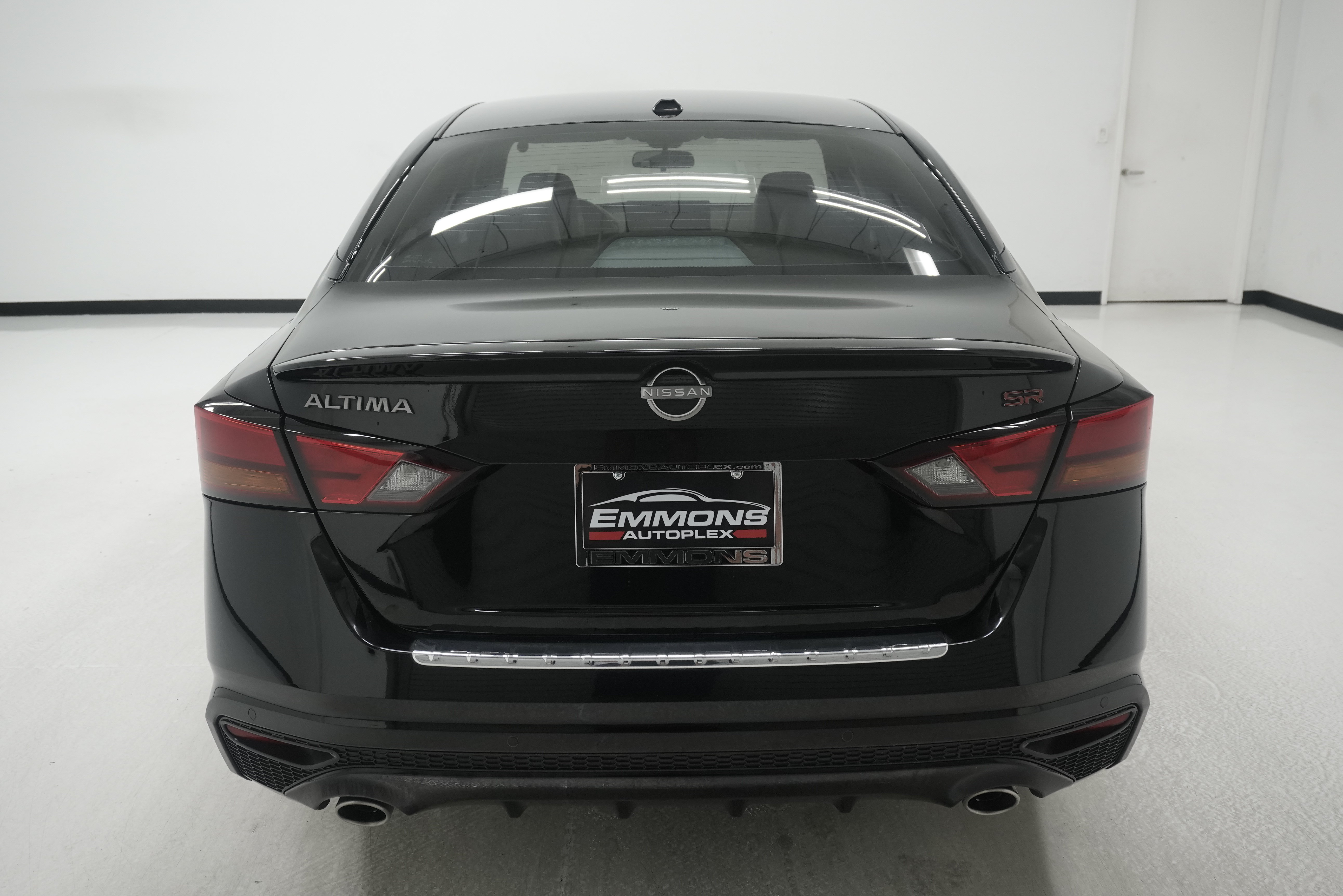 Used 2023 Nissan Altima 2.5 SR w/ SR Premium Package FWD image 5