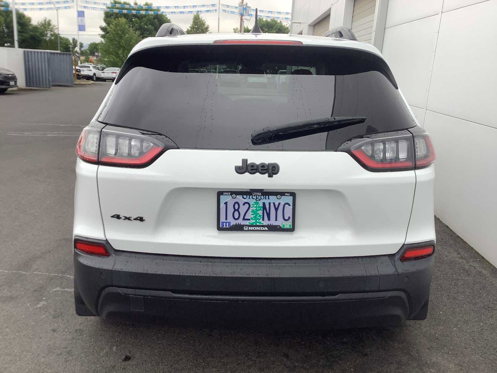 Used 2023 Jeep Cherokee Altitude Lux AWD/4WD image 5