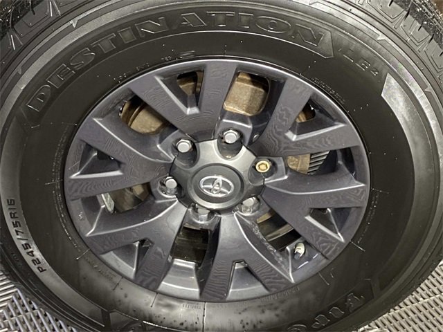 Used 2020 Toyota Tacoma SR5 image 27
