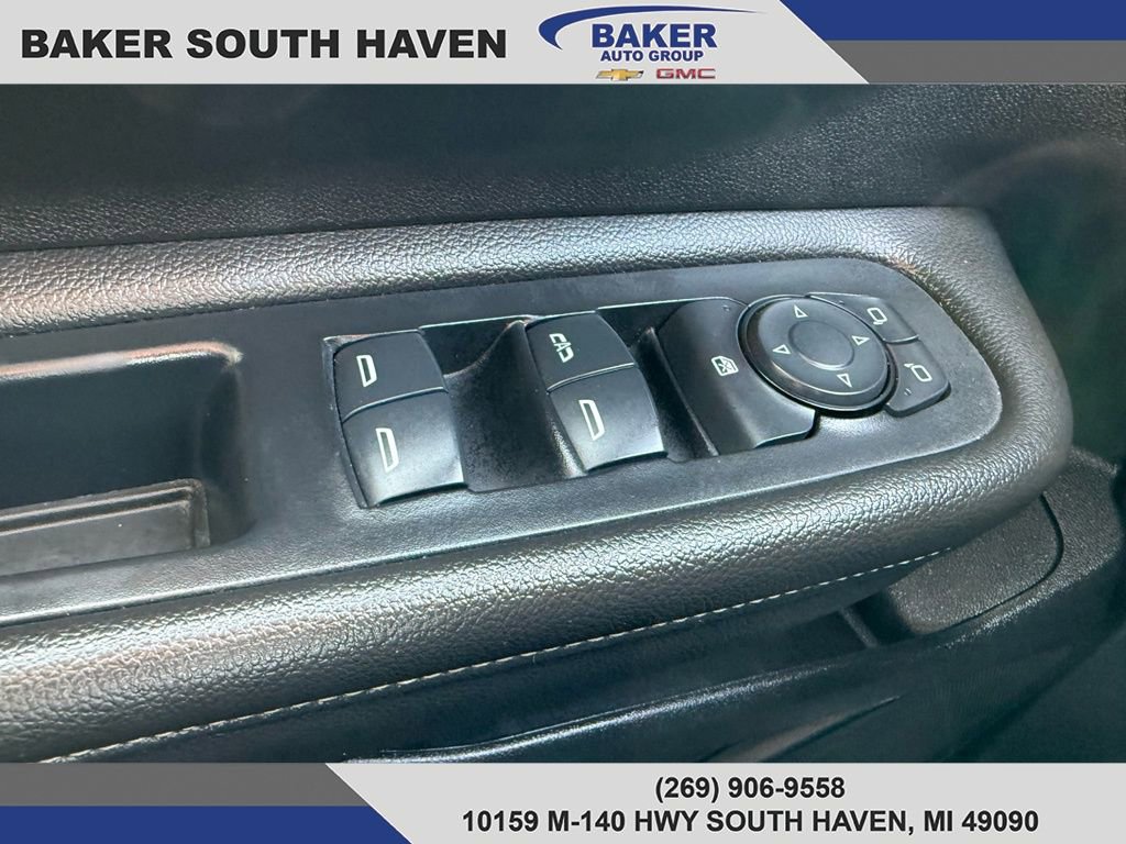 Used 2024 GMC Terrain SLE image 19