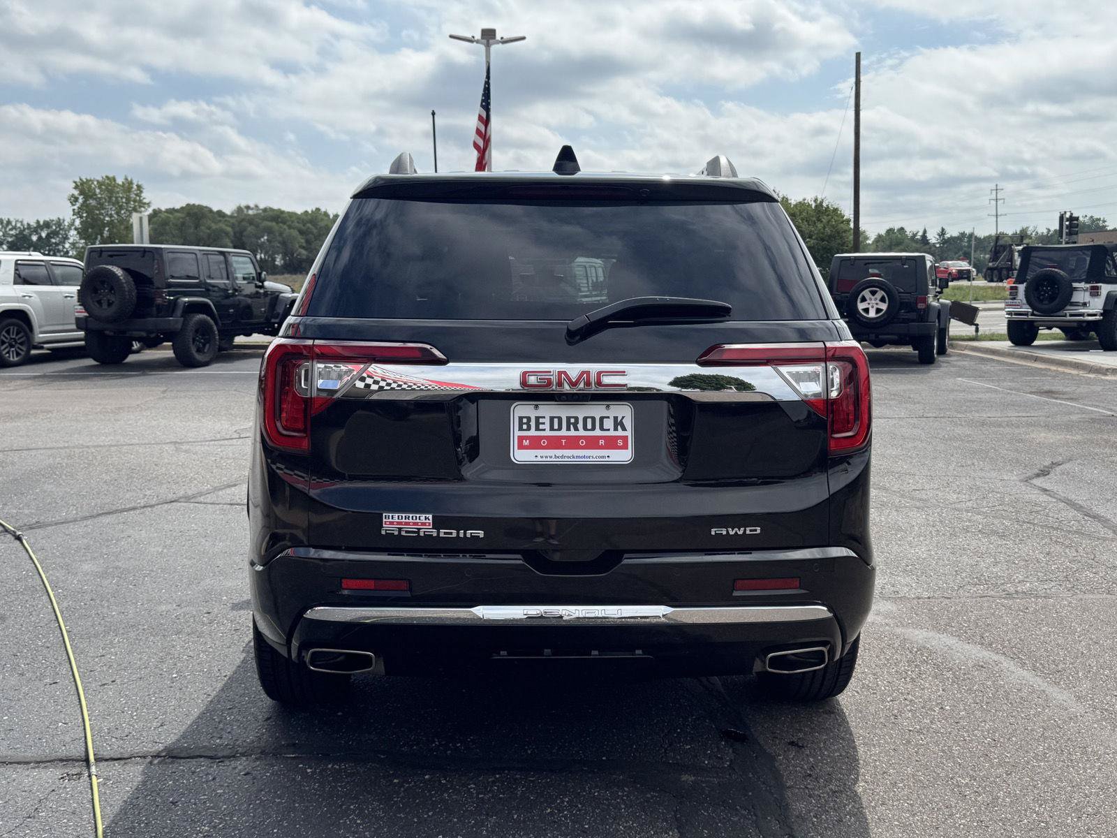 Used 2020 GMC Acadia Denali w/ Trailering Package AWD/4WD image 6