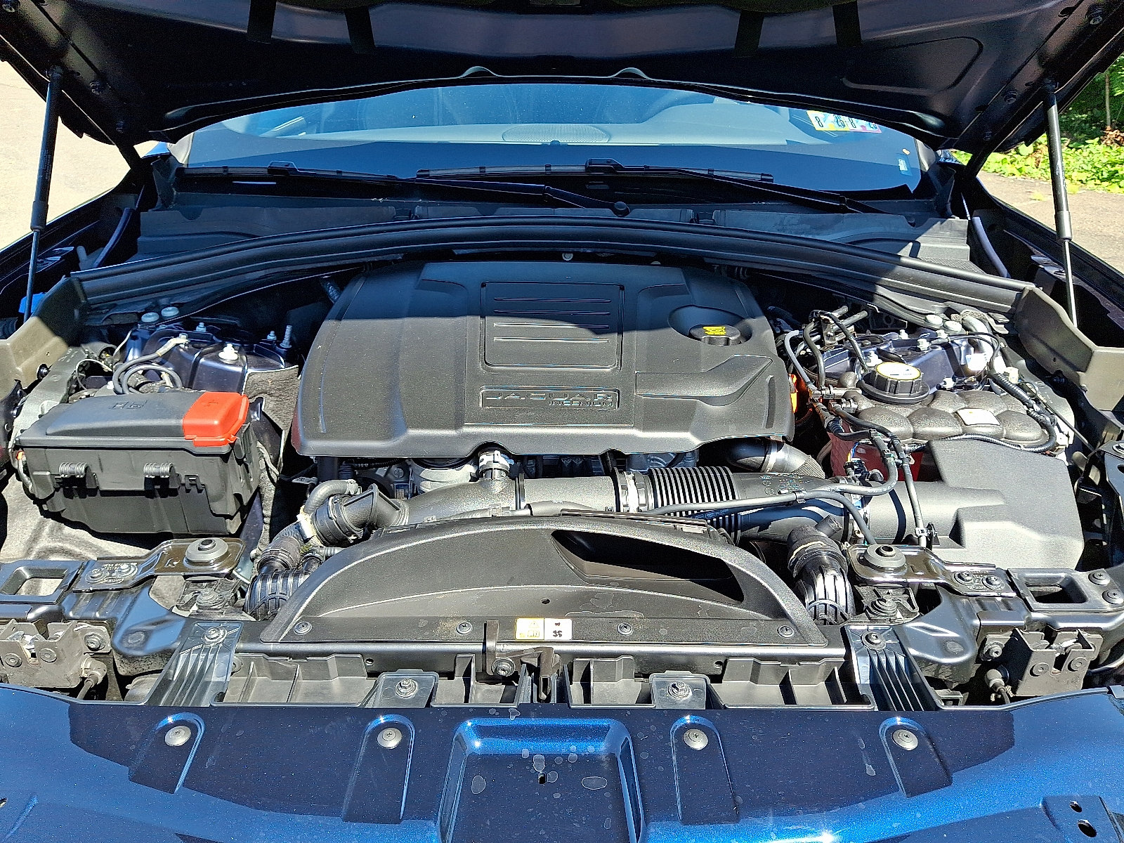 Used 2025 Jaguar F-PACE R-Dynamic S image 30