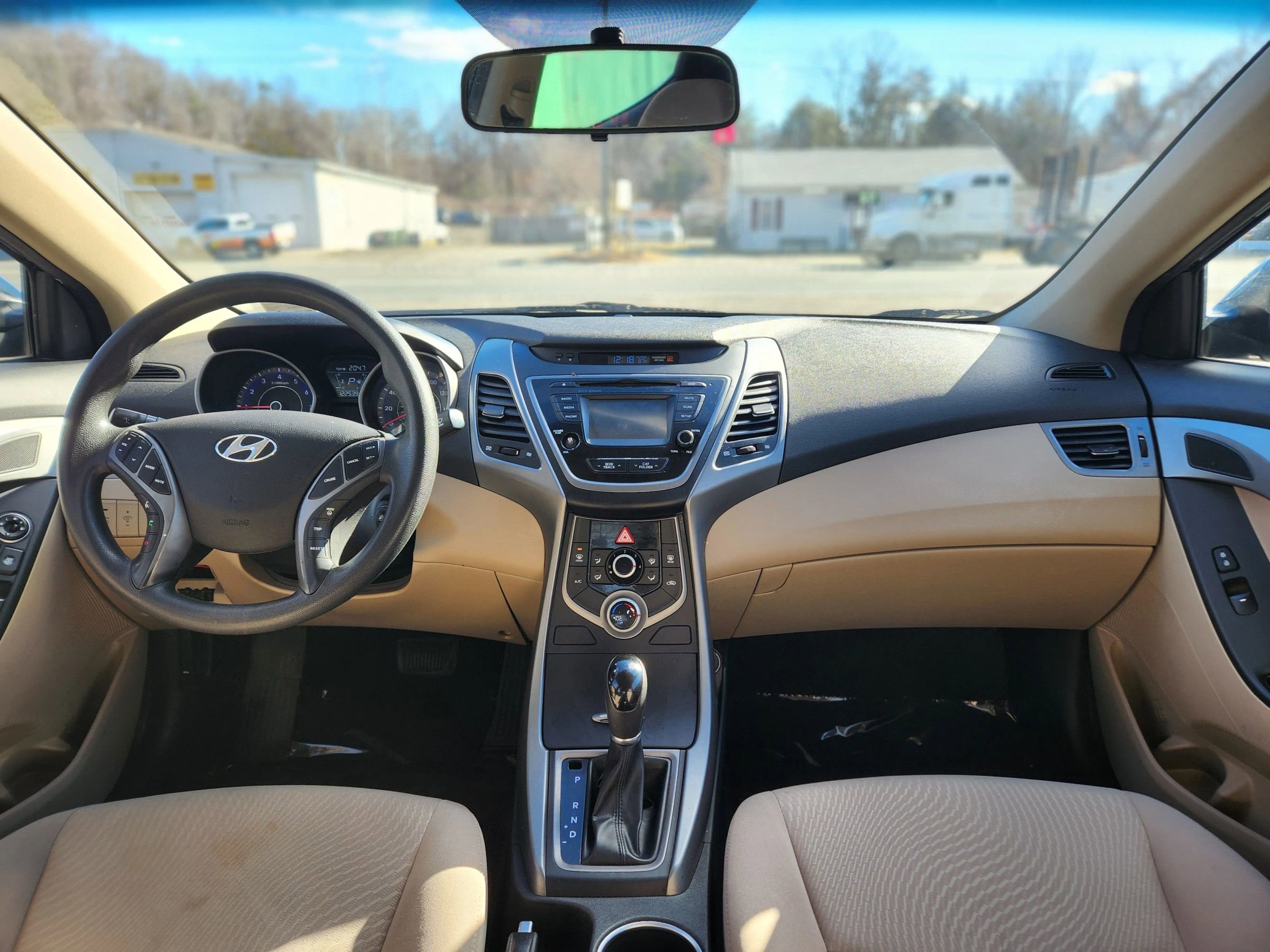 Used 2015 Hyundai Elantra SE w/ Option Group 02 FWD image 27