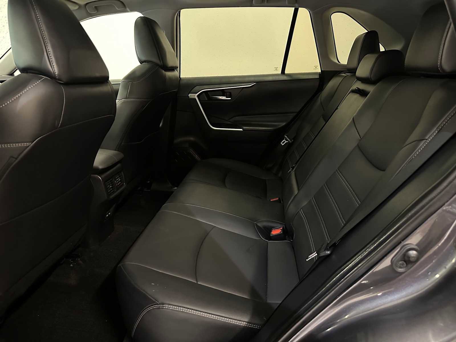 Certified 2022 Toyota RAV4 XLE Premium AWD/4WD image 23