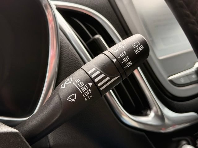 Used 2018 Chevrolet Equinox LT AWD/4WD image 32