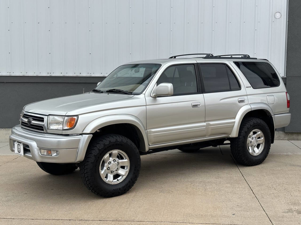 Used 2000 Toyota 4Runner Limited image 7