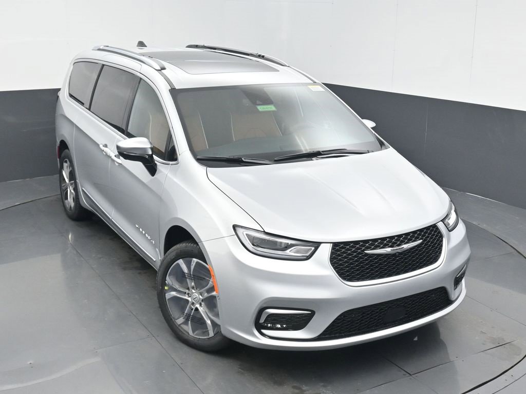 New 2026 Chrysler Pacifica Pinnacle image 40