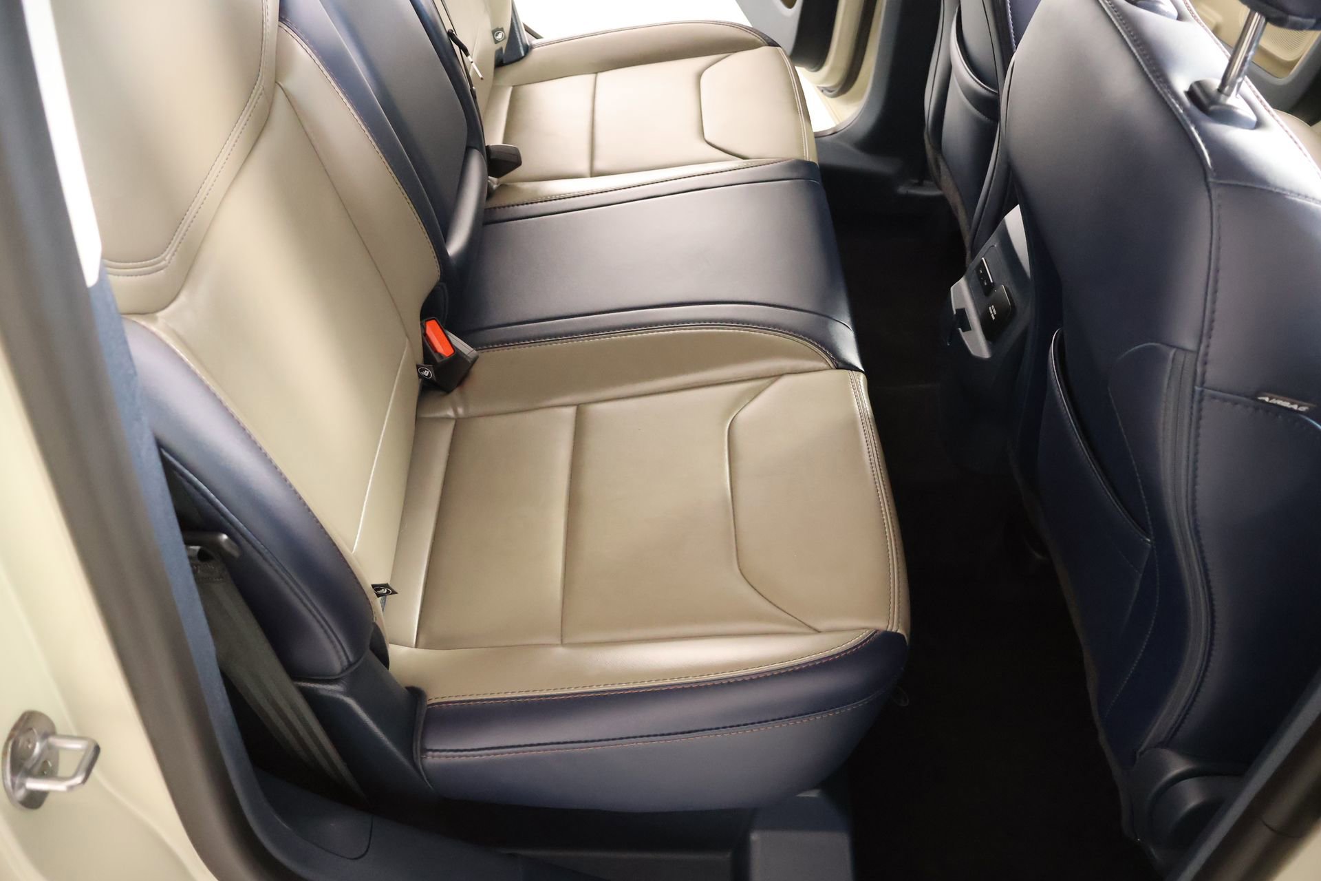 Used 2025 Ford Maverick Lariat w/ 4K Tow Package image 15