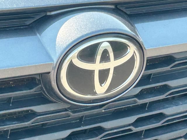Used 2021 Toyota RAV4 XLE AWD/4WD image 10