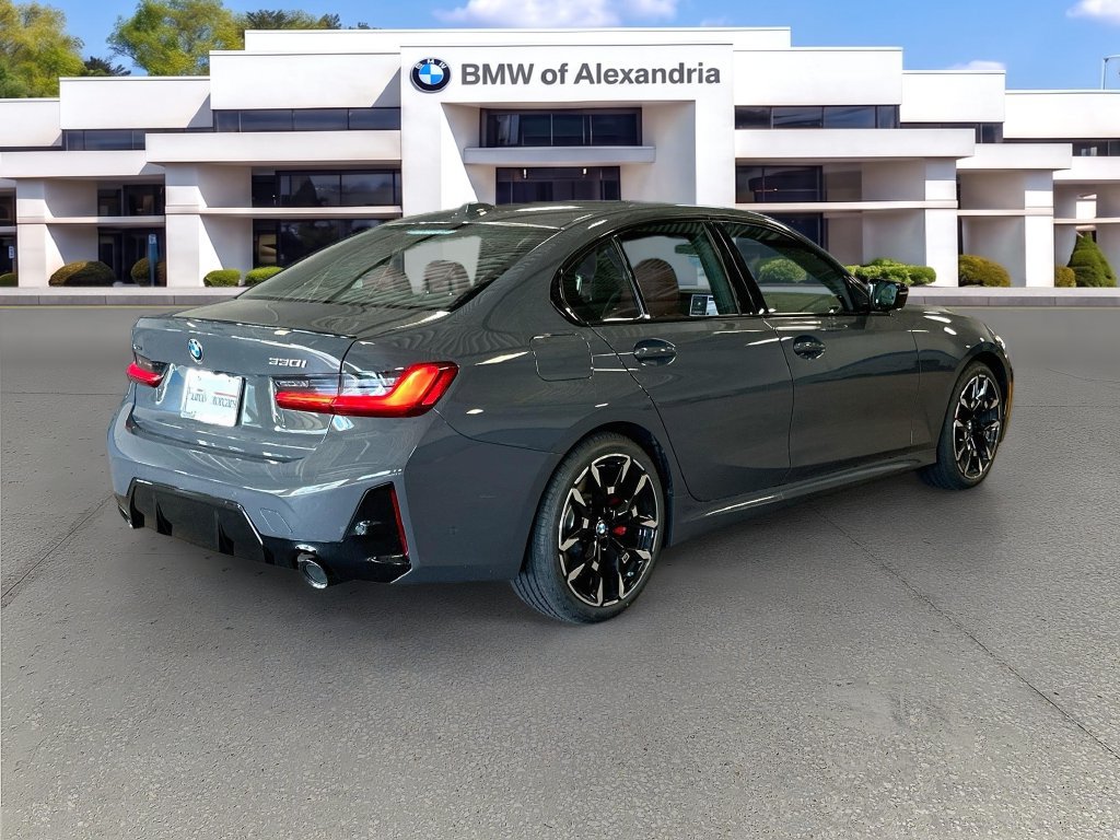 New 2026 BMW 330i xDrive Sedan w/ M Sport Package AWD/4WD image 5