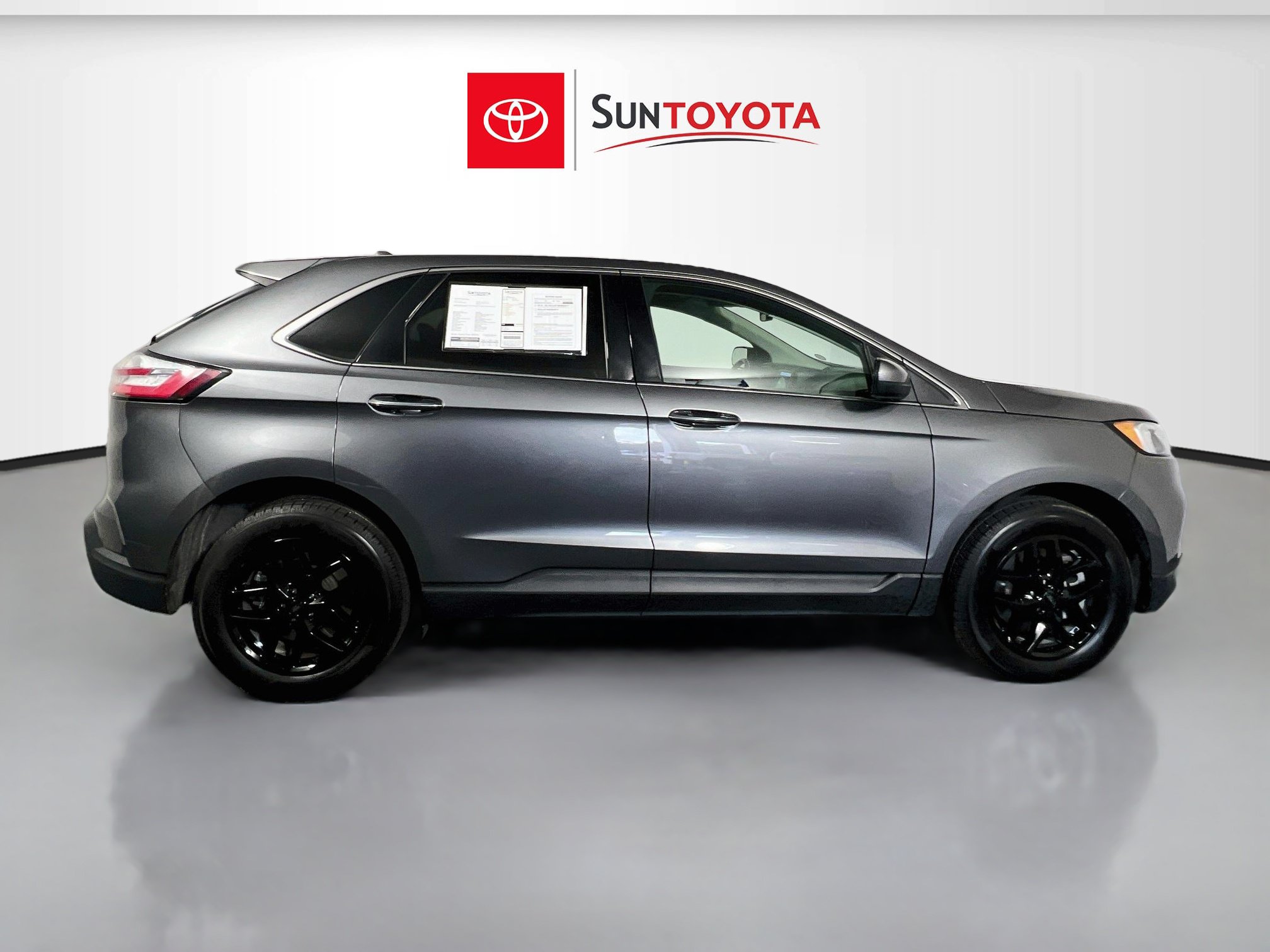 Used 2024 Ford Edge SEL AWD/4WD image 2