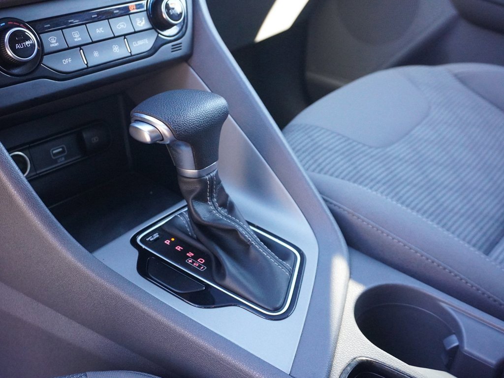 Used 2022 Kia Niro LX image 45