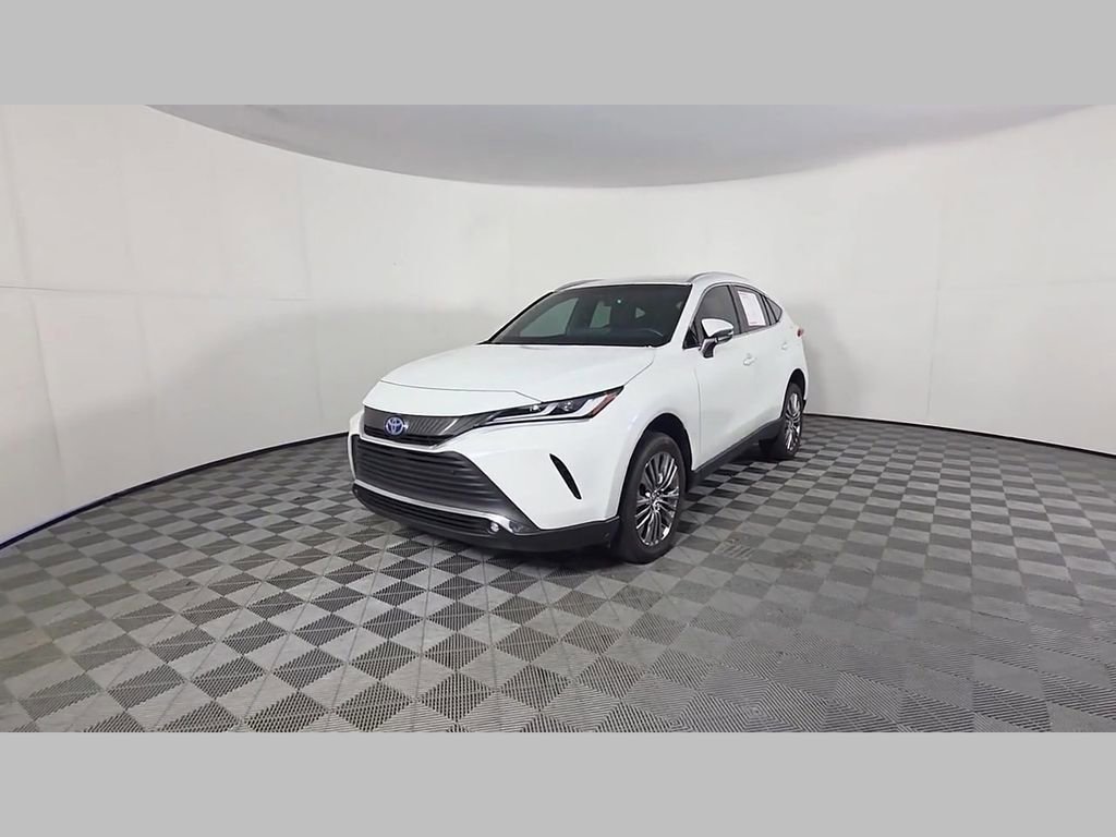 Used 2024 Toyota Venza XLE AWD/4WD image 50