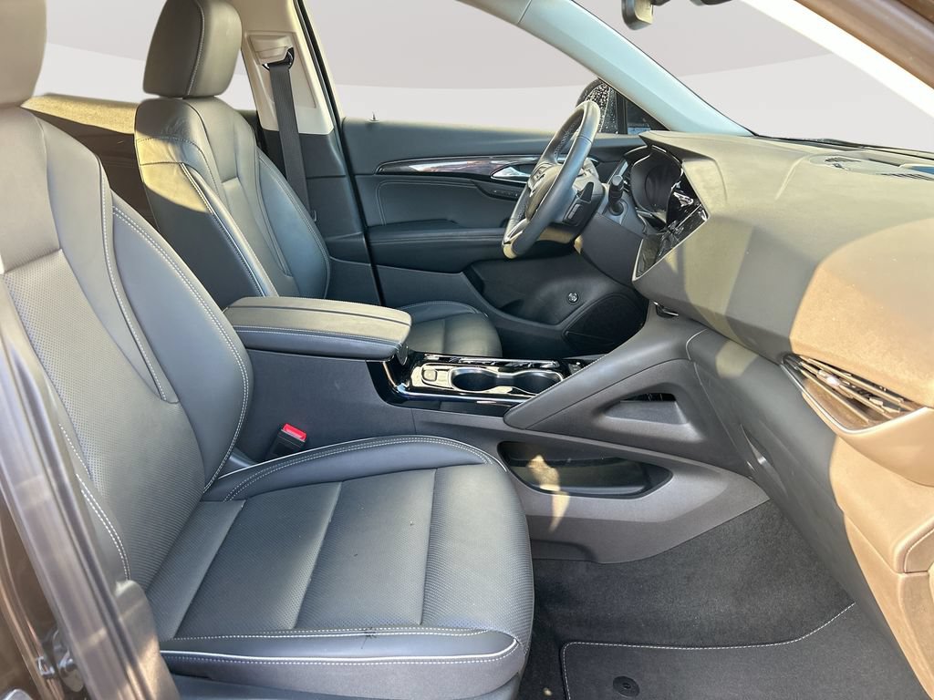 Used 2023 Buick Envision Essence AWD/4WD image 28