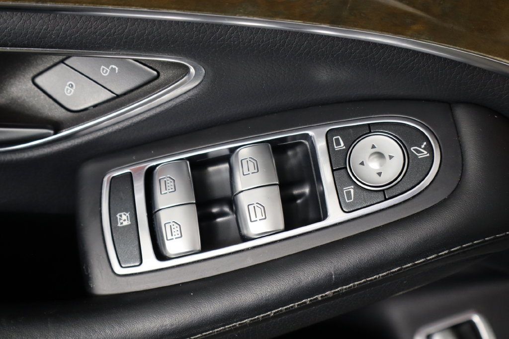 Used 2016 Mercedes-Benz S 550 4MATIC Sedan image 21