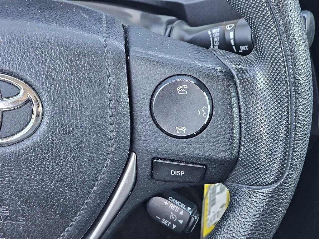 Used 2014 Toyota Corolla LE FWD image 31