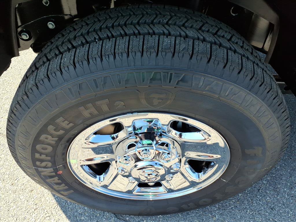 New 2026 RAM 2500 Tradesman w/ Chrome Appearance Group AWD/4WD image 10