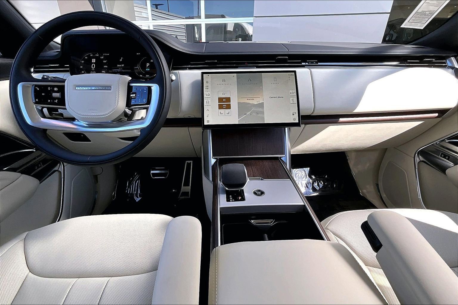 New 2026 Land Rover Range Rover SE image 5