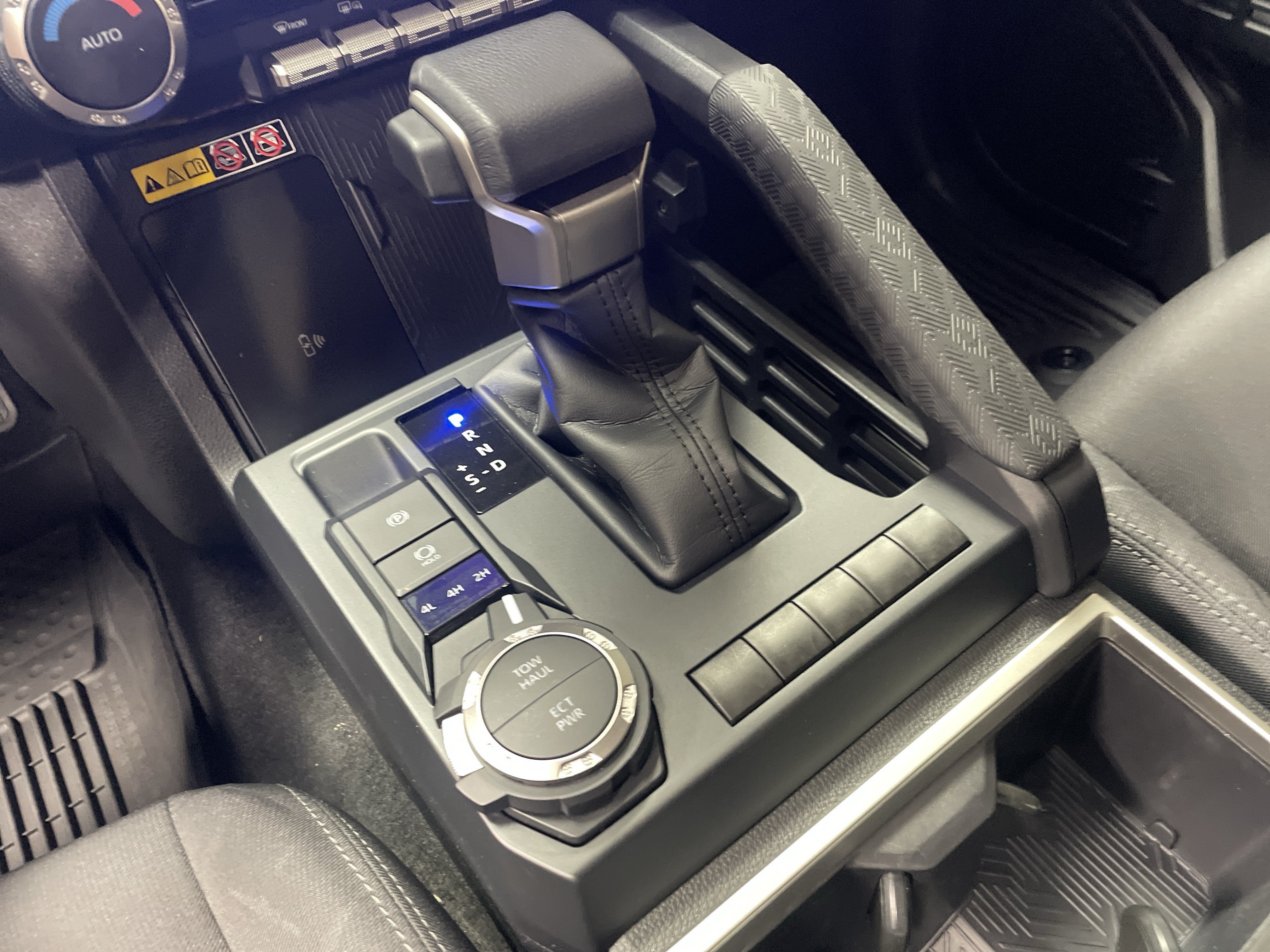 Certified 2024 Toyota Tacoma SR5 AWD/4WD image 26