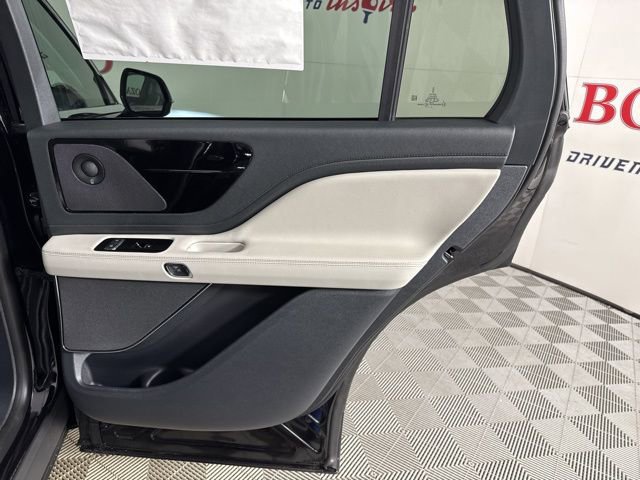 New 2026 Lincoln Aviator 2WD image 24